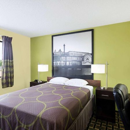 Super 8 By Wyndham Marietta Exterior foto