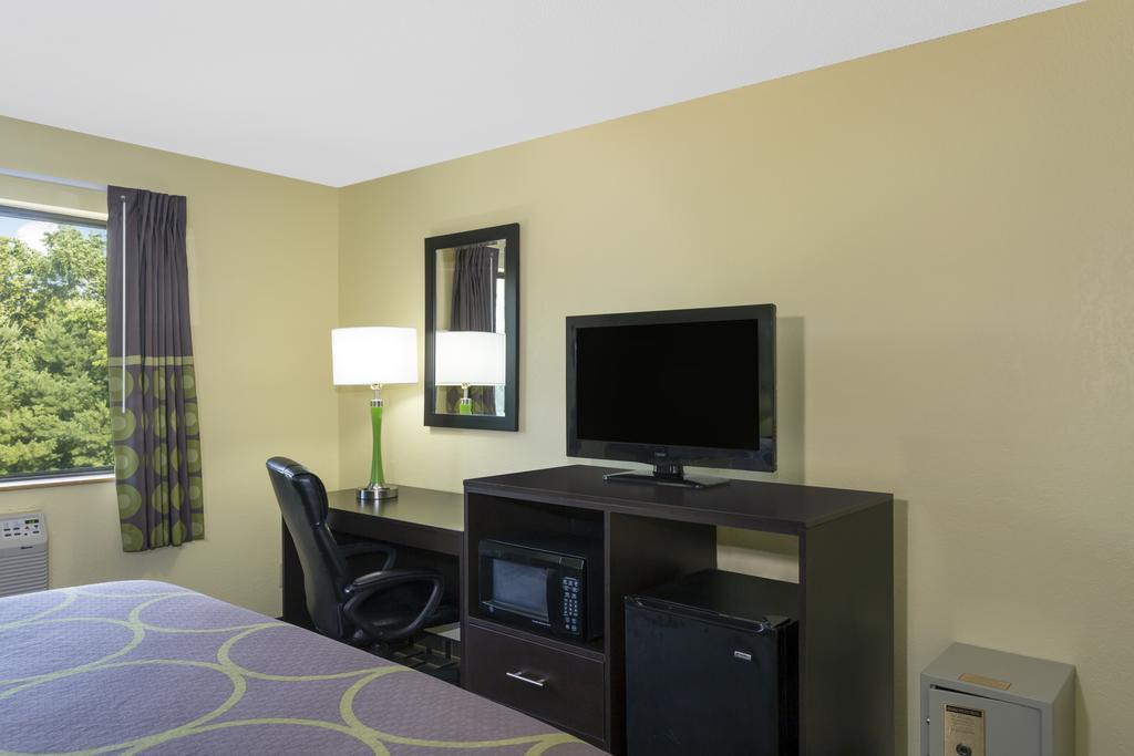 Super 8 By Wyndham Marietta Exterior foto